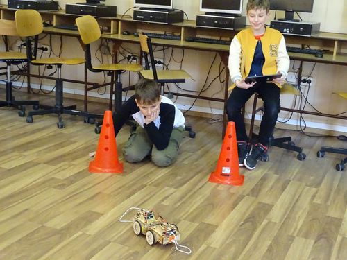 robotylofi2020marzec2