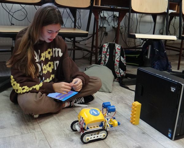 robotysjkribotyprzeszkody2022